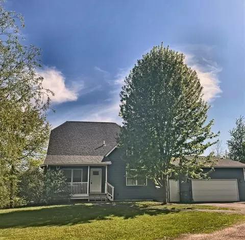1195 395th St, Isle, MN 56342