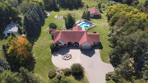 4838 Crown Ln, Woodbury, MN 55129
