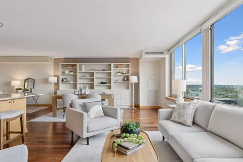 401 S 1st St #1812, Minneapolis, MN 55401