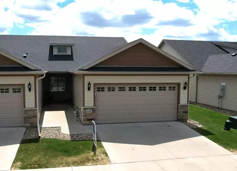 638 Shardlow Pl NE, Byron, MN 55920