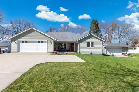 219 Main St E, Clarks Grove, MN 56016