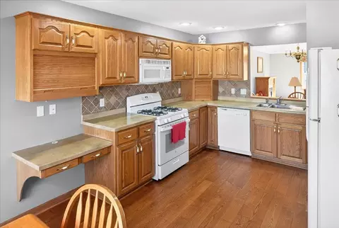 Kitchen - 11615 Parkview Dr, Becker, MN 55308 photo 4 of 7