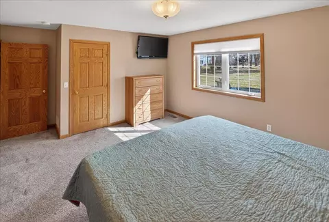 Bedroom - 11615 Parkview Dr, Becker, MN 55308 photo 3 of 7