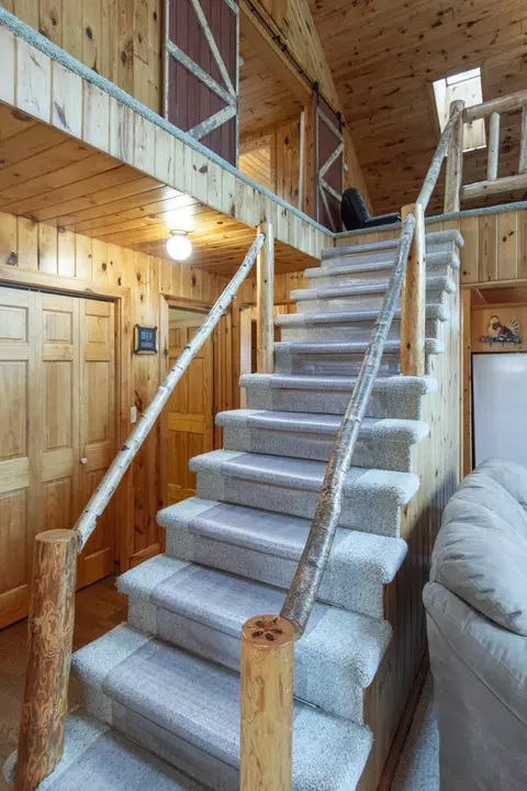 Entry Way - 30472 Lightning Pass, Cushing, MN 56443 photo 3 of 6