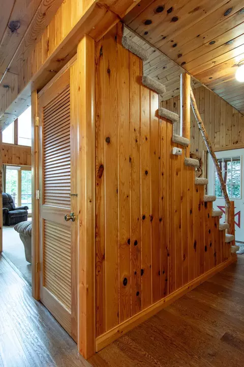 Entry Way - 30472 Lightning Pass, Cushing, MN 56443 photo 5 of 6
