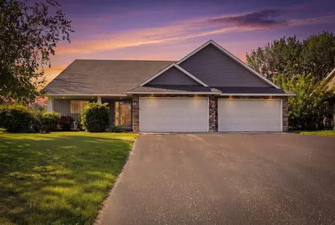 9195 Prairie St, Elko New Market, MN 55020