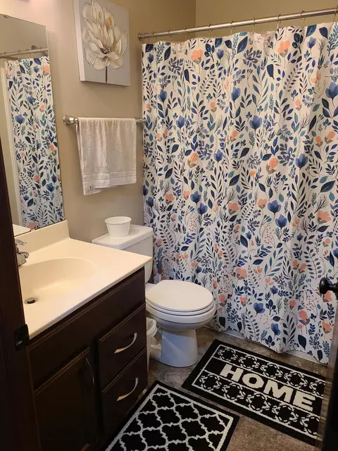 Bath - 3365 Maple Leaf Loop S, Fargo, ND 58104 photo 3 of 3