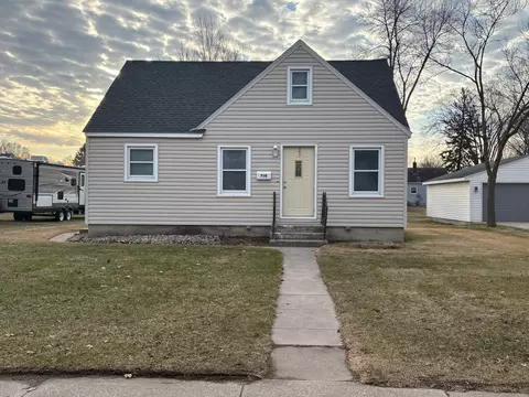 710 12th St N, Benson, MN 56215