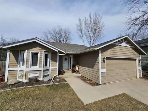 2433 60th St NW, Rochester, MN 55901