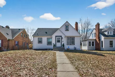 930 Hawthorne Ave E, Saint Paul, MN 55106