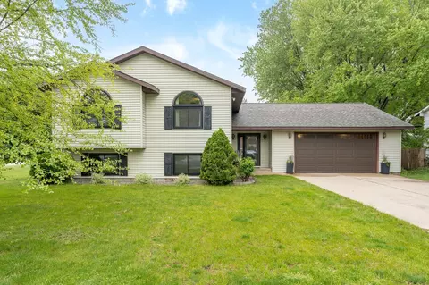 614 W Allyn St, Janesville, MN 56048