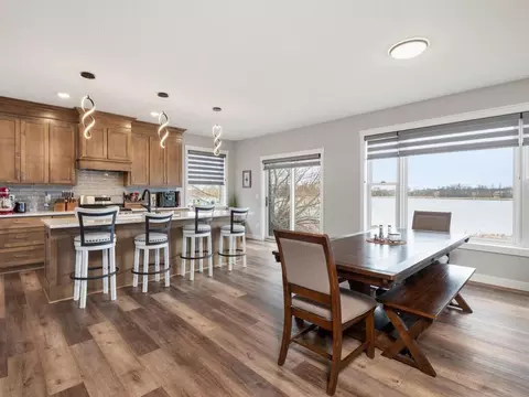 11619 E Laketowne Dr, Albertville, MN 55301