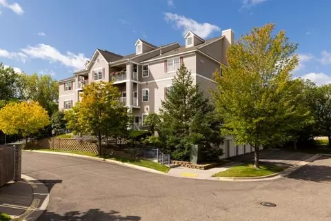 12795 Collegeview Dr #203, Eden Prairie, MN 55347