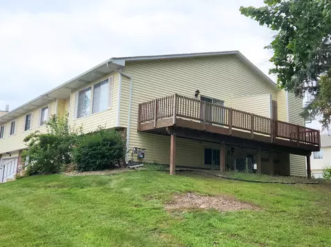 Exterior - 4418 Clover Ln #B, Eagan, MN 55122 photo 3 of 7