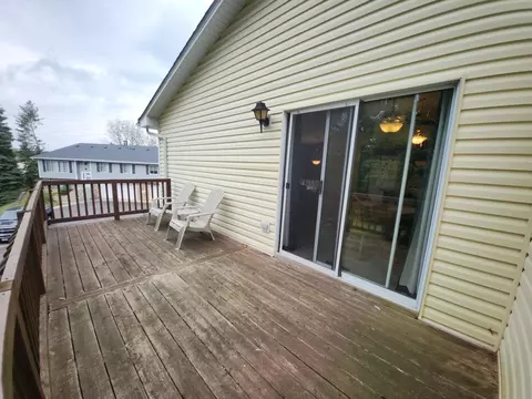 Exterior - 4418 Clover Ln #B, Eagan, MN 55122 photo 4 of 7