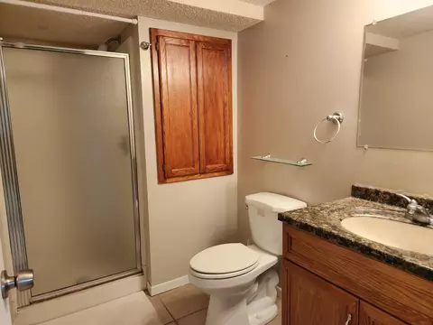 Bath - 4418 Clover Ln #B, Eagan, MN 55122 photo 2 of 2