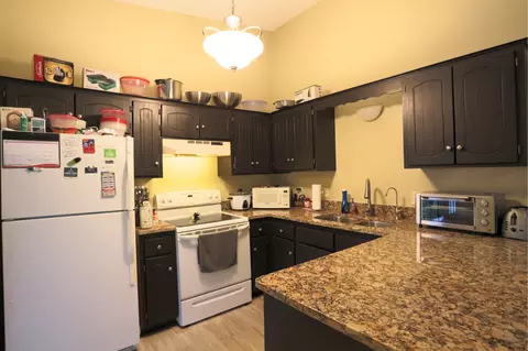 Kitchen - 4418 Clover Ln #B, Eagan, MN 55122 photo 2 of 2