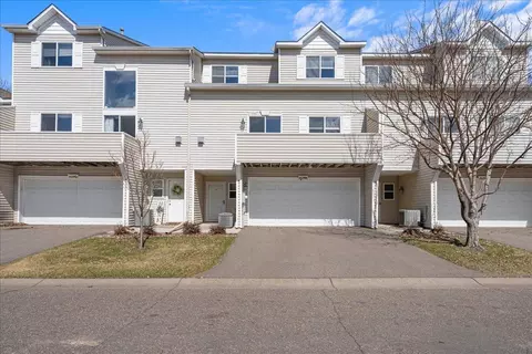 8624 Savanna Oaks #H, Woodbury, MN 55125