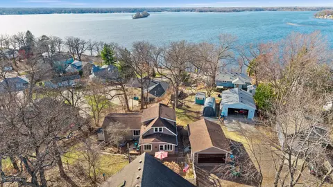 5441 Ridgeway St, White Bear Township, MN 55110