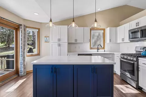 Kitchen - 13964 Dander Ct, Rosemount, MN 55068 photo 2 of 7