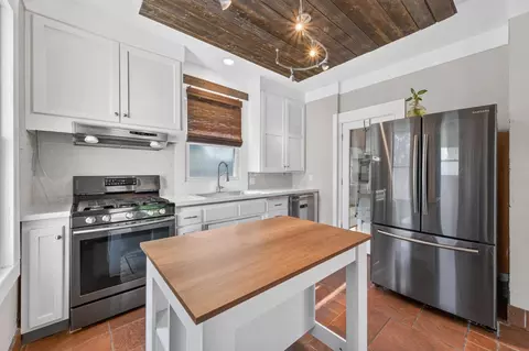 913 E 39th St, Minneapolis, MN 55407