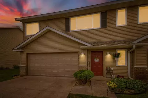 6946 91st St NE, Monticello, MN 55362