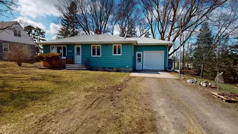 206 West St, Walters, MN 56097