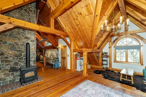 Entry Way - 13345 25th Ave NW, Oronoco, MN 55960 photo 10 of 11