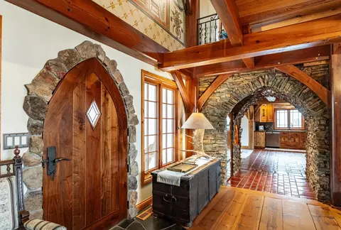 Entry Way - 13345 25th Ave NW, Oronoco, MN 55960 photo 1 of 11