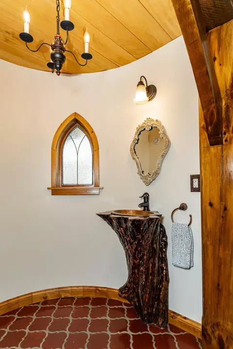 Bath - 13345 25th Ave NW, Oronoco, MN 55960 photo 1 of 10