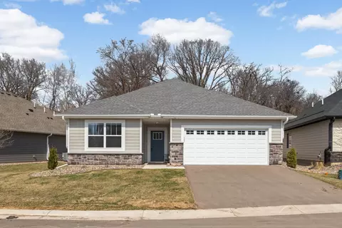 13760 Hollybrook Cir, Apple Valley, MN 55124
