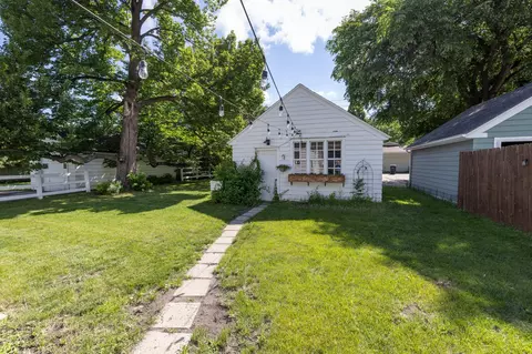 Exterior - 1345 3rd St N, Fargo, ND 58102 photo 2 of 9
