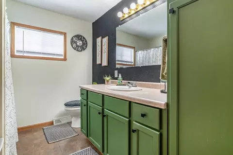 311 4th Ave E, Abercrombie, ND 58001 photo 13