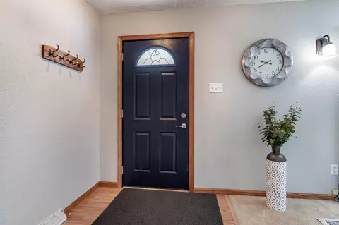 311 4th Ave E, Abercrombie, ND 58001 photo 2