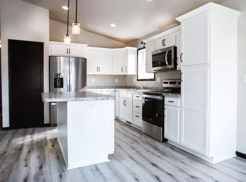 Kitchen - 6720 Thomas St, Horace, ND 58047 photo 4 of 4