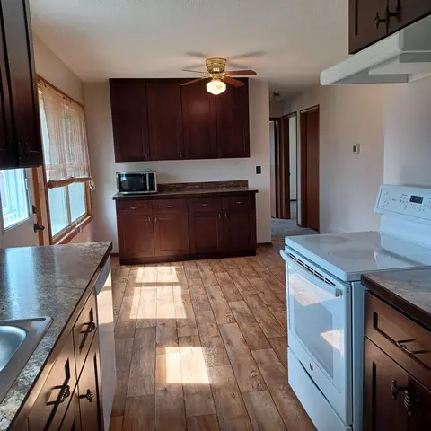 Kitchen - 11816 Jersey Ave N, Champlin, MN 55316 photo 1 of 2