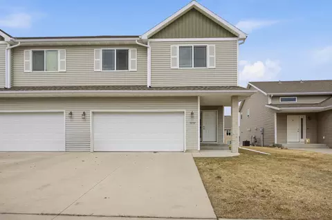 5957 57th Ave S, Fargo, ND 58104