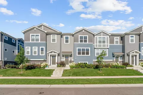 7614 Connie Ln, Inver Grove Heights, MN 55076