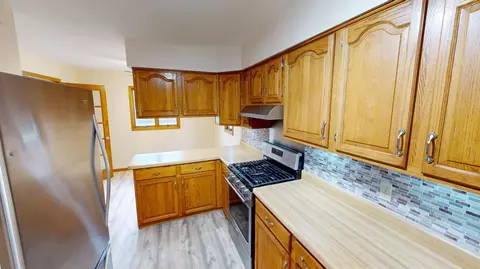 Kitchen - 1008 9th Ave SW, Austin, MN 55912 photo 3 of 4