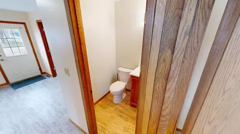 Entry Way - 1008 9th Ave SW, Austin, MN 55912 photo 1 of 2