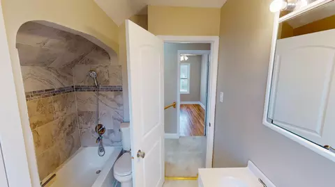 Bath - 1008 9th Ave SW, Austin, MN 55912 photo 2 of 2