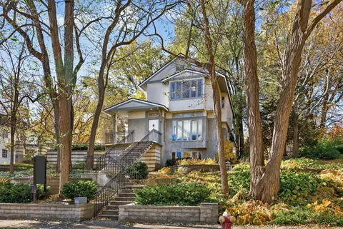 555 Montcalm Pl, Saint Paul, MN 55116