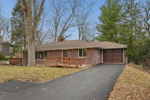 1425 Orkla Dr, Golden Valley, MN 55427