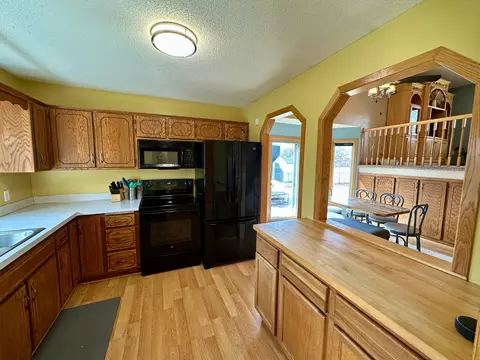 Kitchen - 6933 Sumac Ct, Centerville, MN 55038 photo 2 of 4