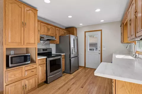 Kitchen - 11324 Quebec Ave N, Champlin, MN 55316 photo 2 of 4