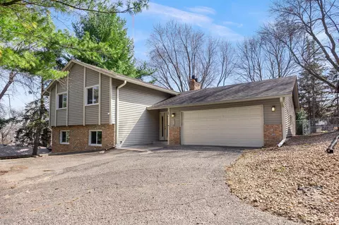 650 Gramsie Rd, Shoreview, MN 55126 photo 2