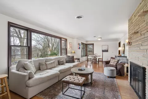 2820 Washta Bay Rd, Excelsior, MN 55331