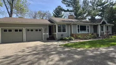 2820 Washta Bay Rd, Excelsior, MN 55331