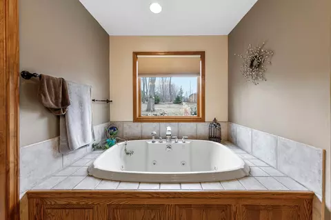 Bath - 5035 124th St E, Northfield, MN 55057 photo 4 of 4