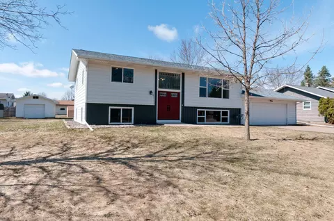 932 Yorkshire Ave, Rice Lake, WI 54868